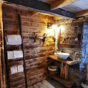 La Corte Dei Cerri- Il Piccolo Frassinoro